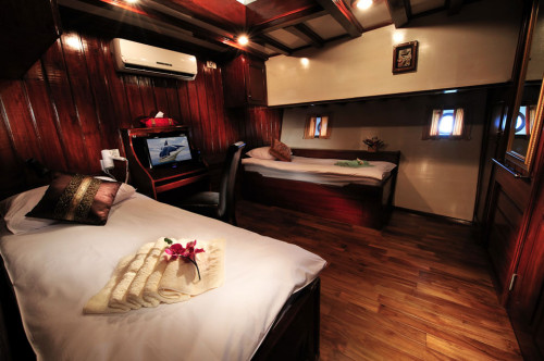 Philippine Siren Premium Twin Cabin