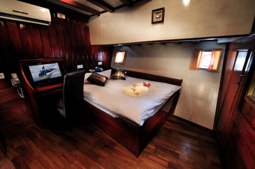 Philippine Siren Premium Double Cabin