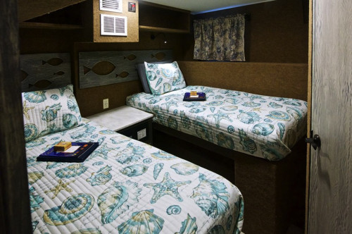 Cayman Aggressor V Twin Share Stateroom Cabin