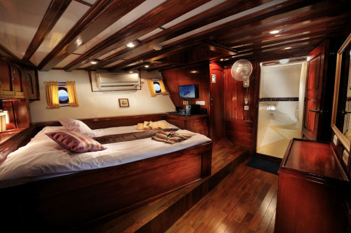 Indo Siren Premium Twin/Double Cabin